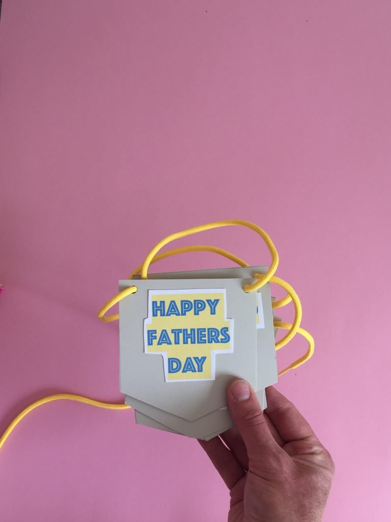 homemade fathers day bunting made by his kids is a super way to surprise dad