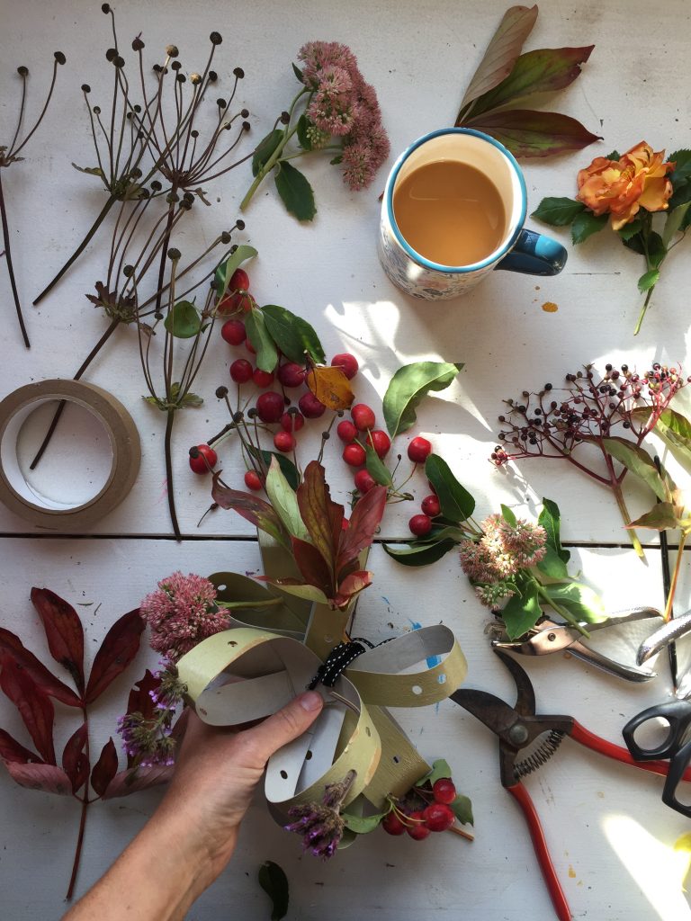 make a stunning and easy card fascinator - from recycled consumer waste - in 30 minutes